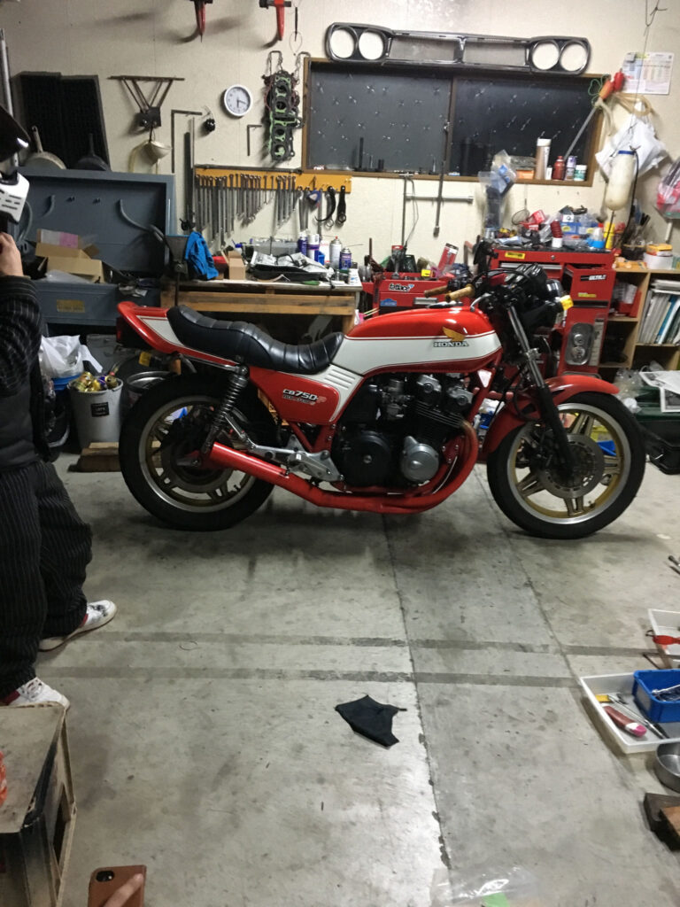 CB750Fを修理致しました。
